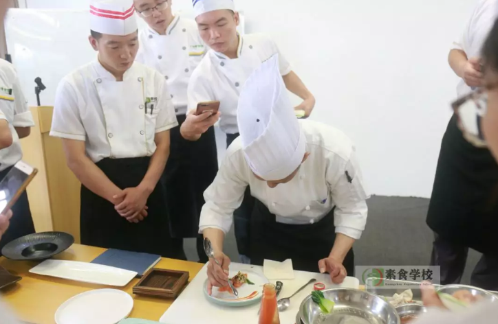 素食餐饮业繁荣带动人才需求，素食厨师最新招聘信息汇总